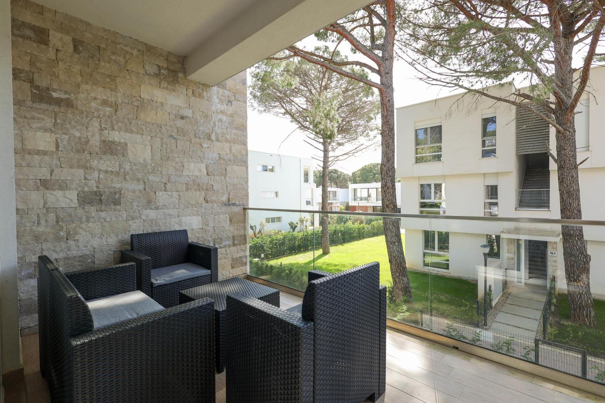 Sanpietro Vacation Apartments Durres Ngoại thất bức ảnh