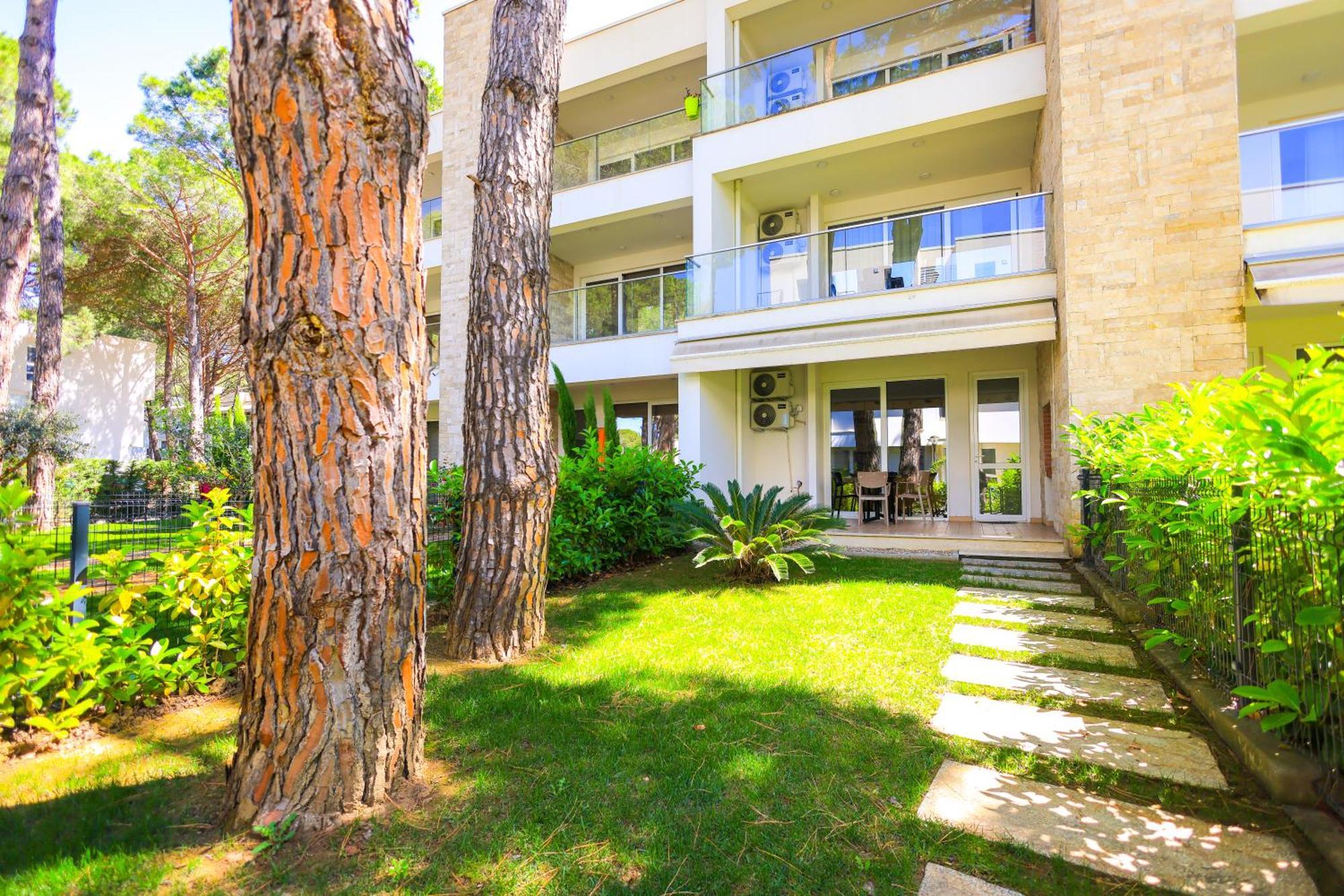 Sanpietro Vacation Apartments Durres Ngoại thất bức ảnh